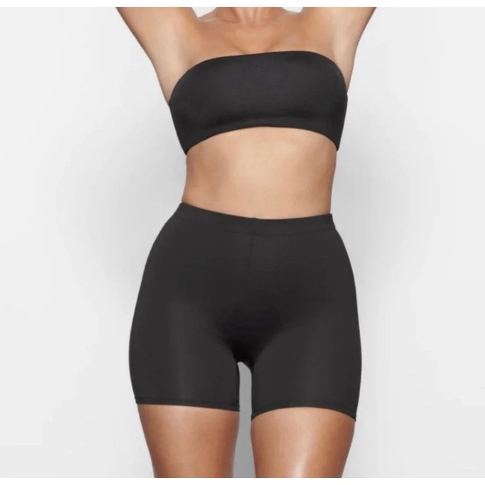 SKIMS Signature Mid Waist Swim Shorts Size 2X‎ Black Pool Resort Vacation